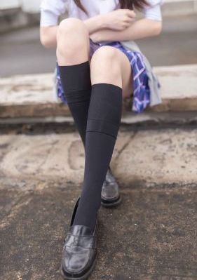 欧美裙穿搭_高清高清视频播放