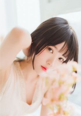 亚洲伦片免费看_720手机在线观看